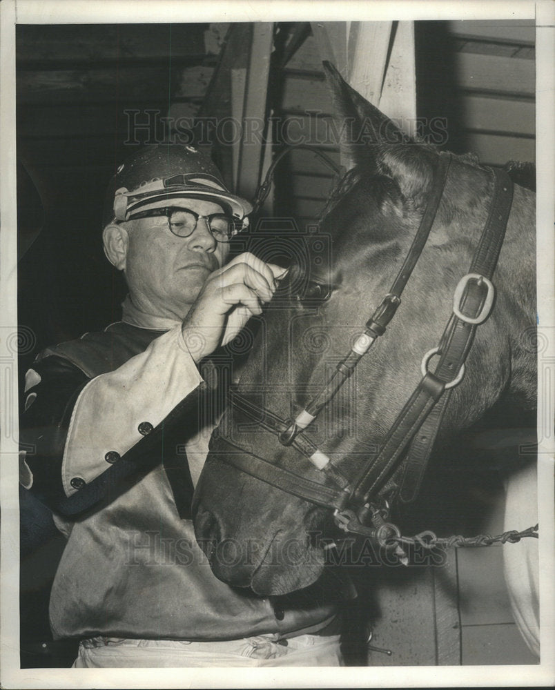 1966 Press Photo Trainer Kyle Bartlett & Filly Tune Time - RSC30933- Historic Images