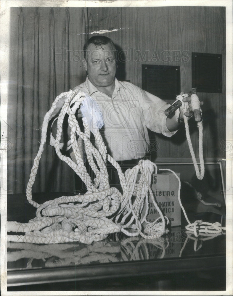 1964 Press Photo Makowski with ropes garrott ect used by inmates to tried to esc- Historic Images