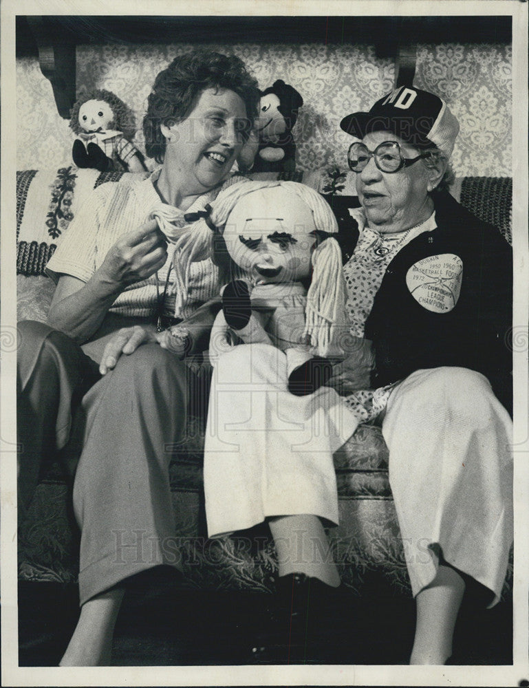 1979 Press Photo Jean Stapleton And Mary Dobkin Star In "Aunt Mary"- Historic Images