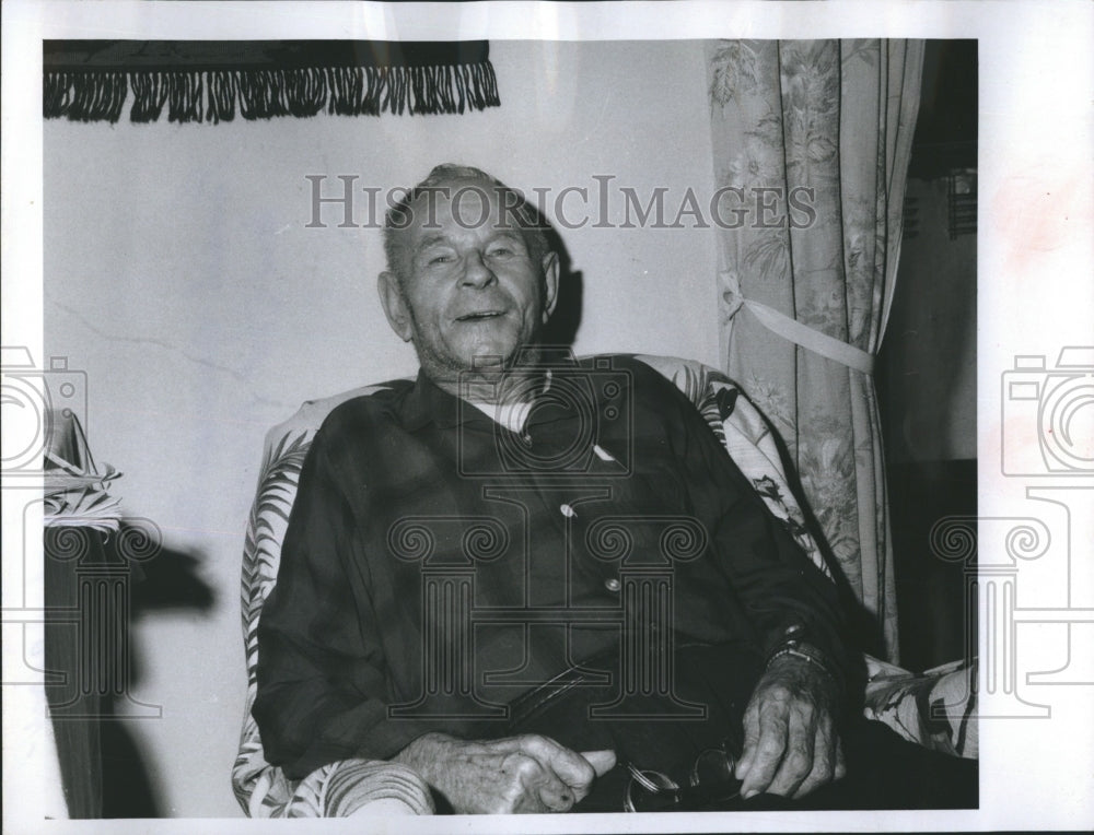 1971 Press Photo Frank Palmer American Club New Port Richy Florida- Historic Images