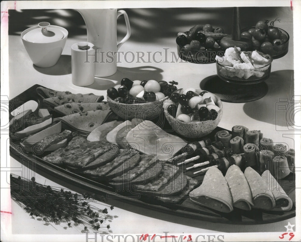 1968 Press Photo Meat tray- Historic Images