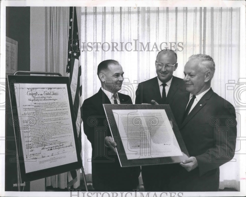 1963 Press Photo Dr. Bernard C. Kehier, Perry Marsh and Richard I. Simpson- Historic Images