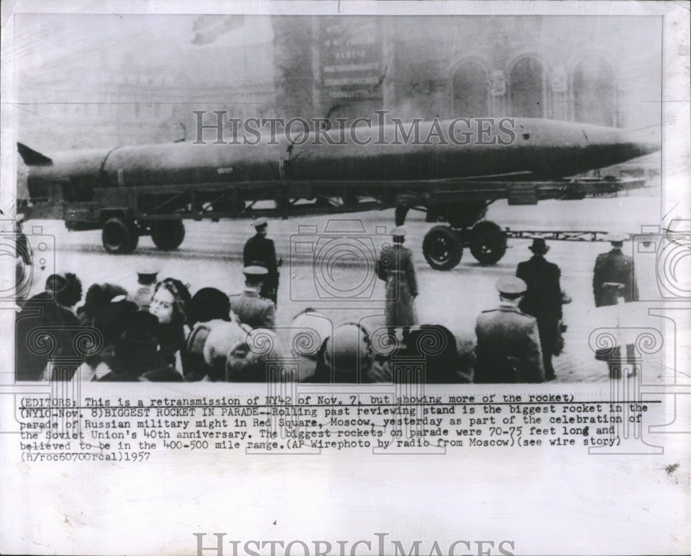 1967 Press Photo Biggest rocket on display in Red Square- Historic Images