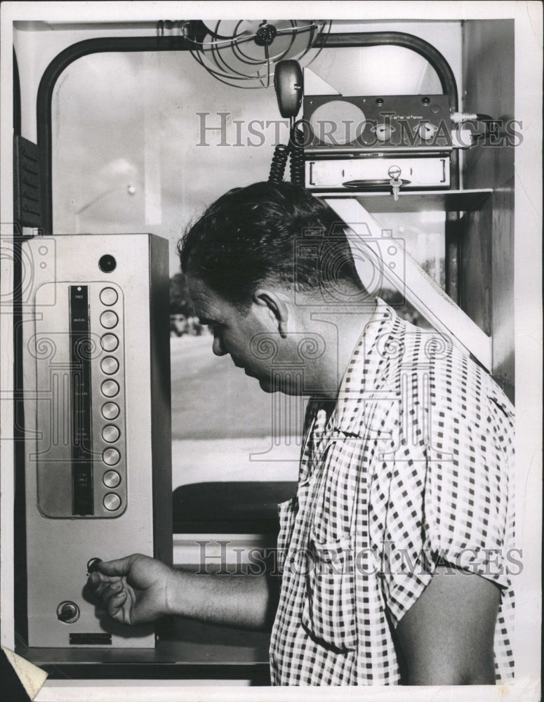 1954 Press Photo Sunshine Skyway Operator- Historic Images