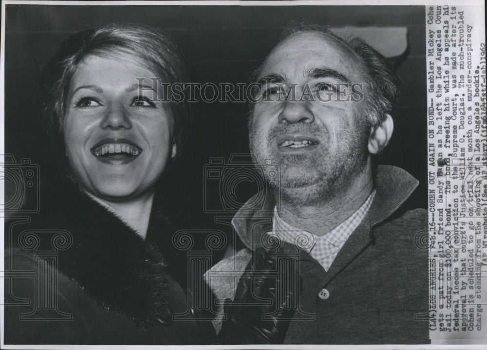 1962 Press Photo Gambler Mickey Cohen released from jail on $100,000 bond- Historic Images