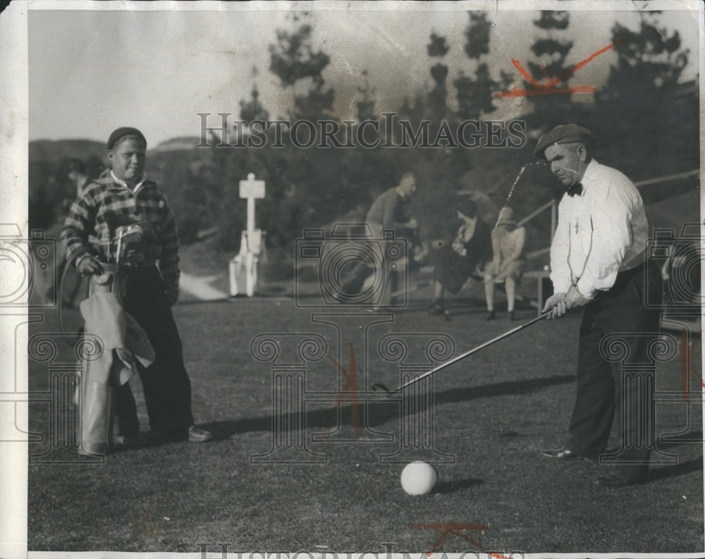 1931 Press Photo One Eye Connolly Trick Golfer- Historic Images