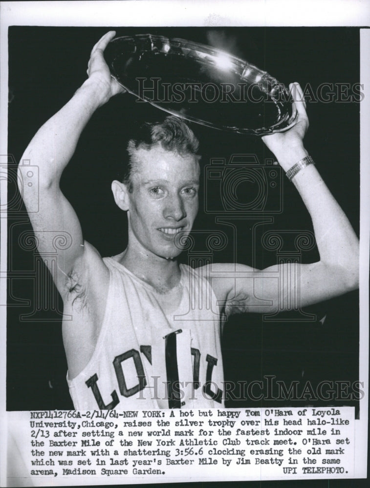 1964 Press Photo Tom O&#39;Hara Loyola University Set Record for Fastest Indoor Mile- Historic Images