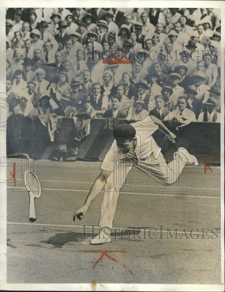 1932 Press Photo Jean Borotra loses his racquet in a finals match. - Historic Images