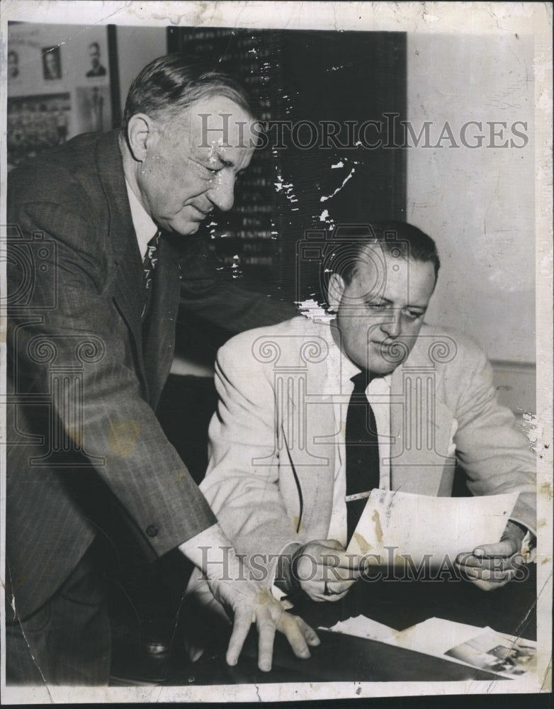 1951 Press Photo Lynn Patrick- Historic Images