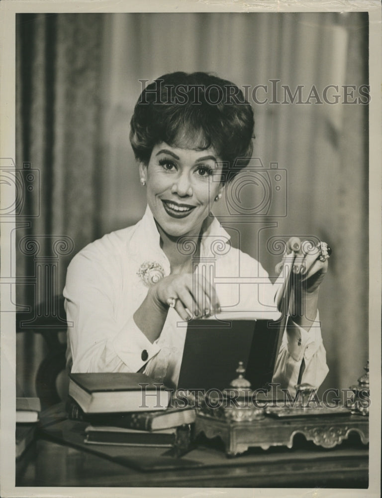 1959 Press Photo Patrice Munsel You Can&#39;t Raise Children by the Book- Historic Images