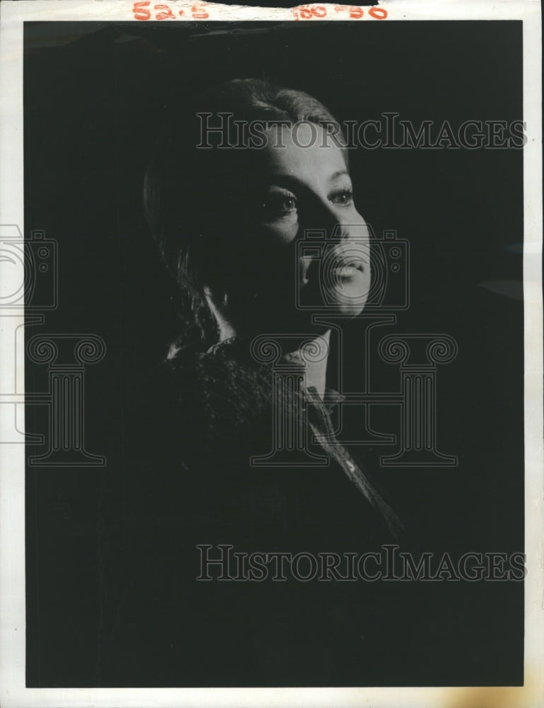 1973 Press Photo Actress Stefanie Powers - RSH42181