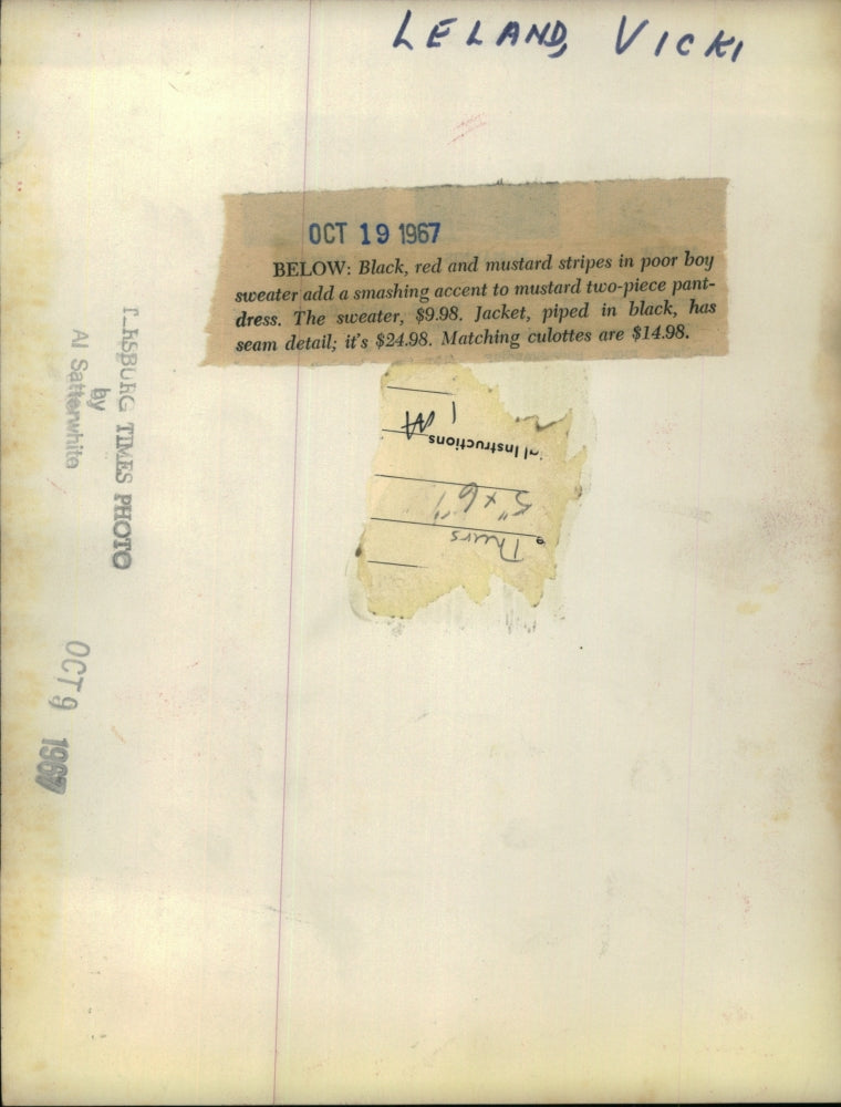 1967 Press Photo Modeling sweater and jacket - RSH42751