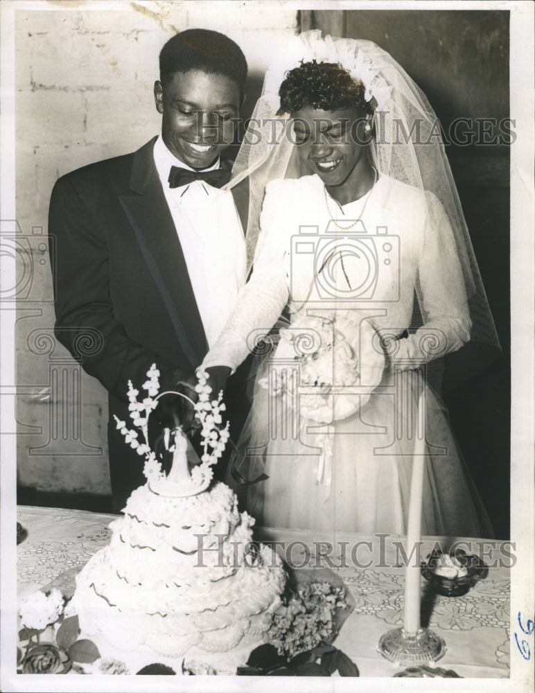 Press Photo Mr. and Mrs. Rueben Harmon at their wedding. - RSH44157
