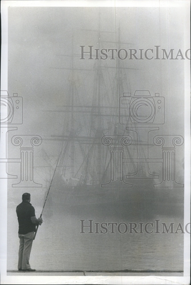 1979 Press Photo H. M. S. Bounty Looks Ghostly at Foggy Bayfront Dock