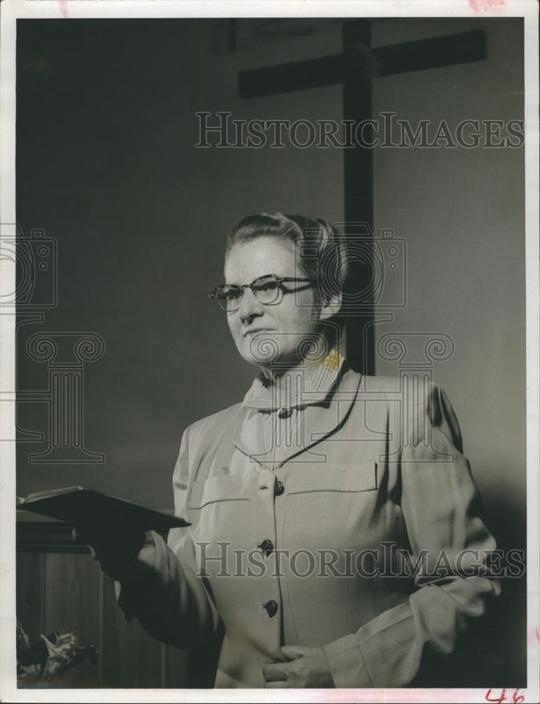 1957 Press Photo Rev.Margaret Taylor on Saturday Church. - RSH57735