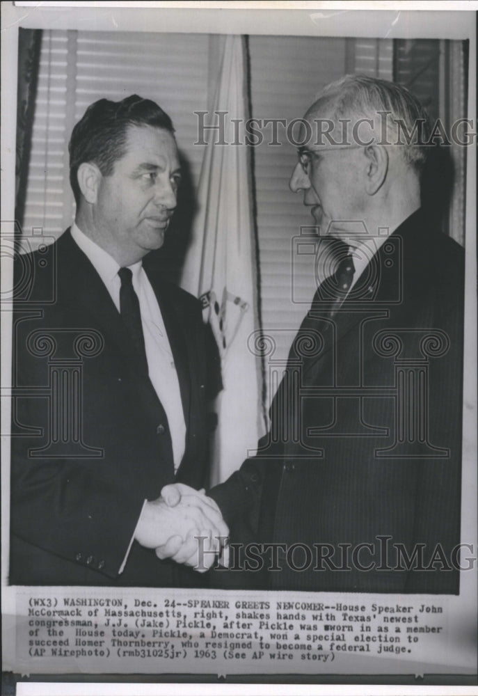 1963 Press Photo House speaker John McCormack shake hands with Rep.James Pickle.