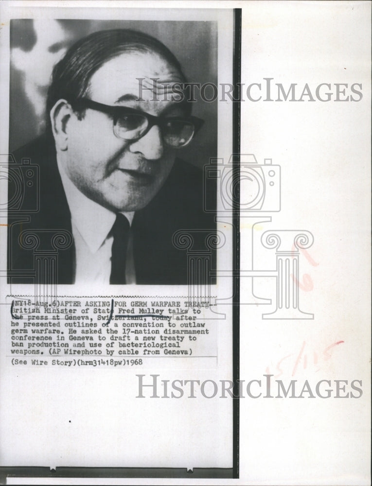 1968 Press Photo British Minister of State Fred Mulley - RSH71143
