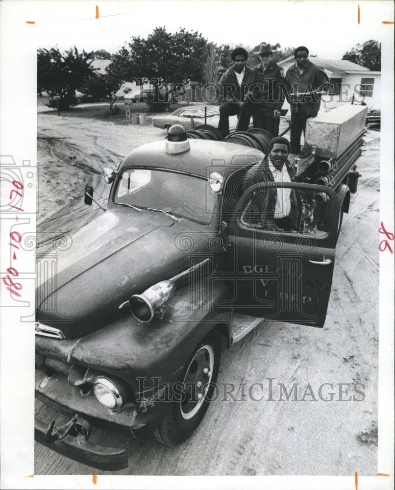 1973 Press Photo Ridgecrest Volunteer Fire Department Fire Engine - RSH72705