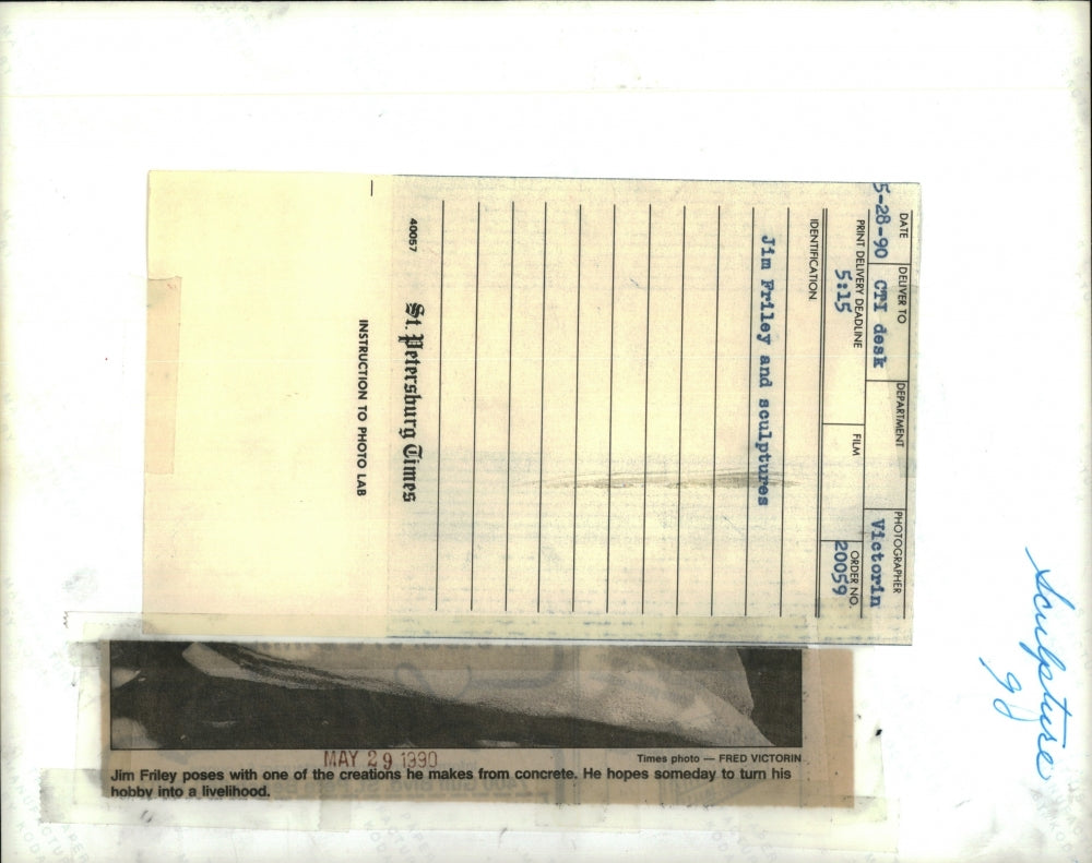 1990 Press Photo Jim Friley With Concrete Sea Shell - RSH75267