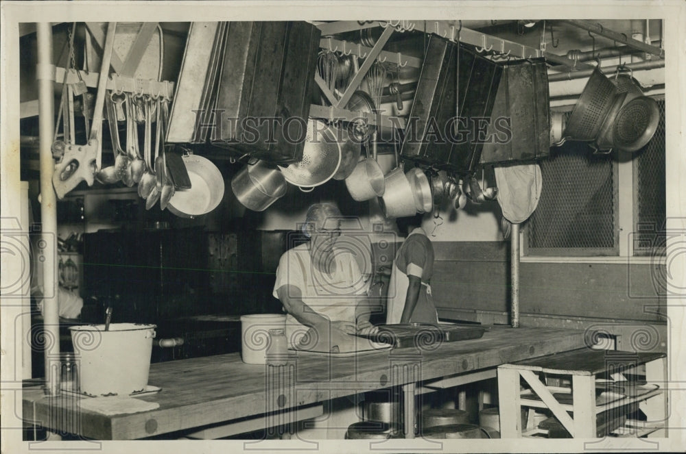 1949 Press Photo Mrs. Anna Voigtlander. - RSJ02969
