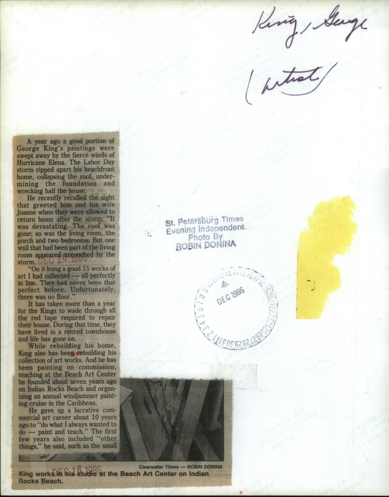 1986 Press Photo Artist george King Hurricane Elana Beach Art Center - RSJ05307