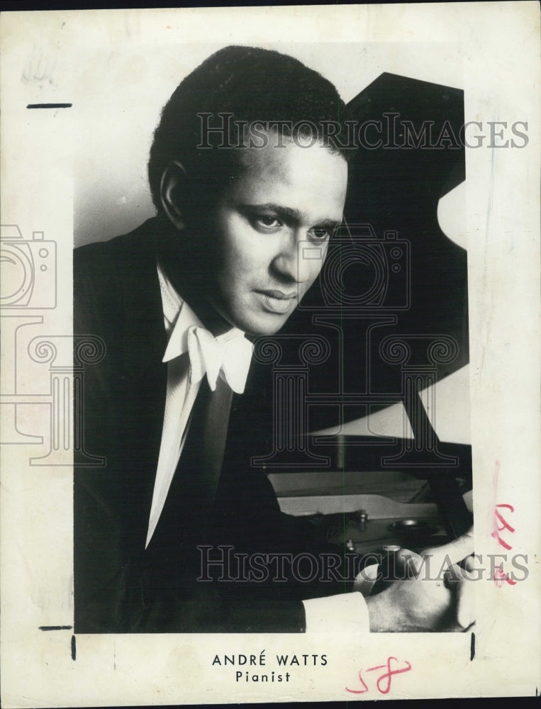 1984 Press Photo Classical Pianist and Prof. at Jacobs Music School Andre Watts