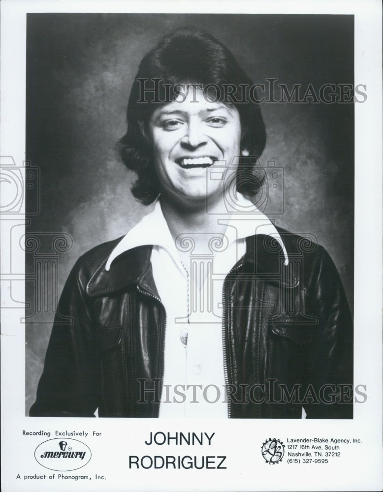 1977 Press Photo Singer Johnny Rodriquez Mercury Records Lavendar Blake Agency