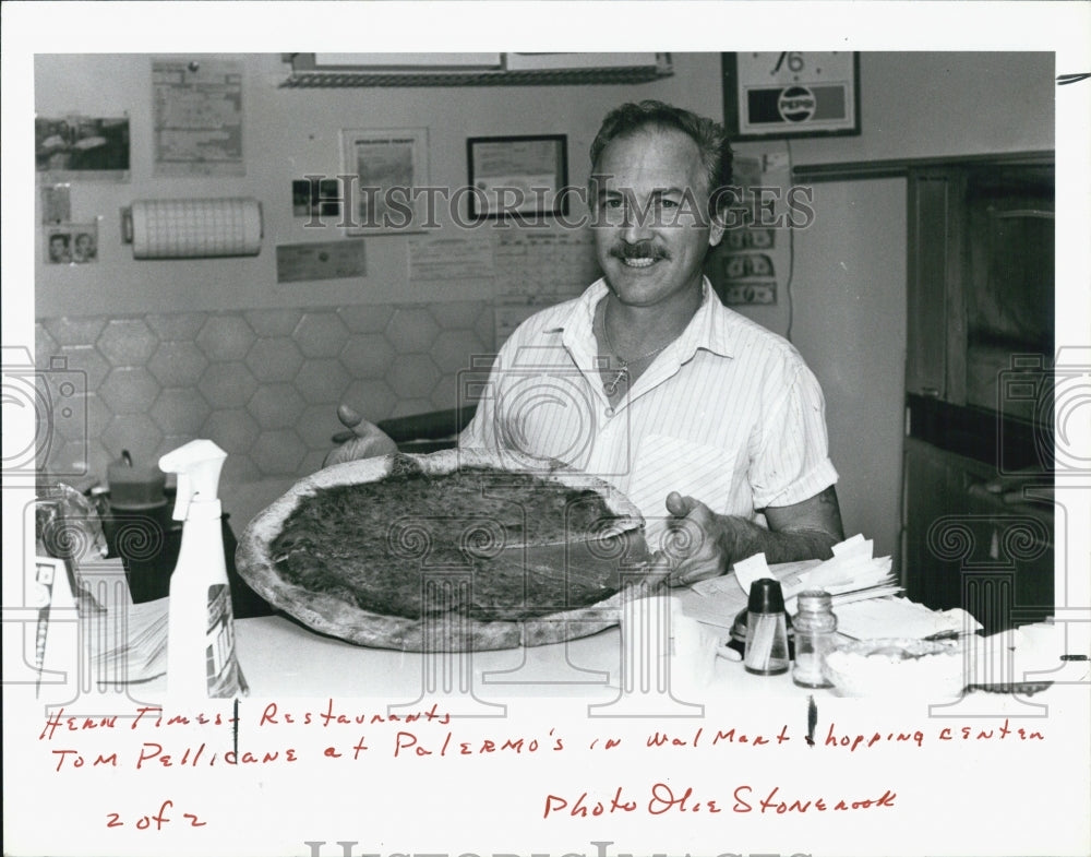 1987 Press Photo Tom Pellicane At Palermo's Restaurant Spring Hill Florida