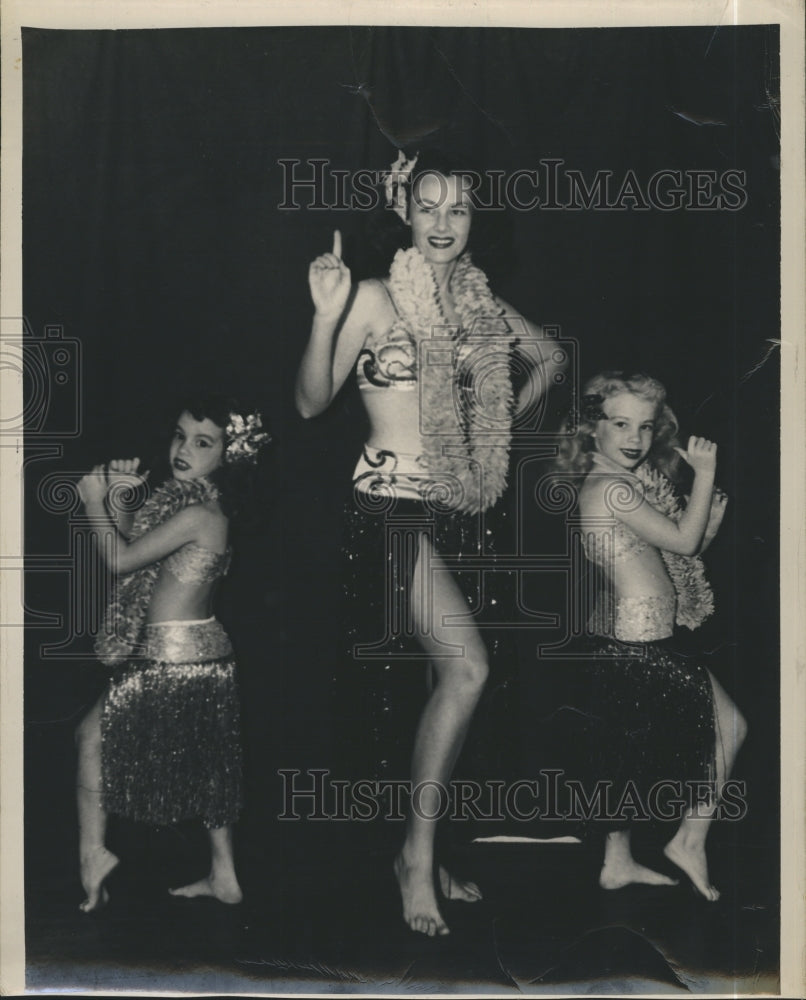Press Photo Ann Garner Donna Garner and Jan Garner Dancing - RSJ16939