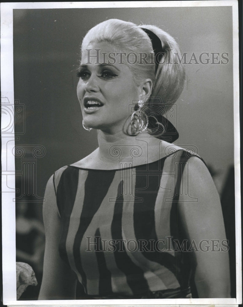 1967 Press Photo Folk Singer Nancy Ames TV Show Andy Williams Show- Historic Images