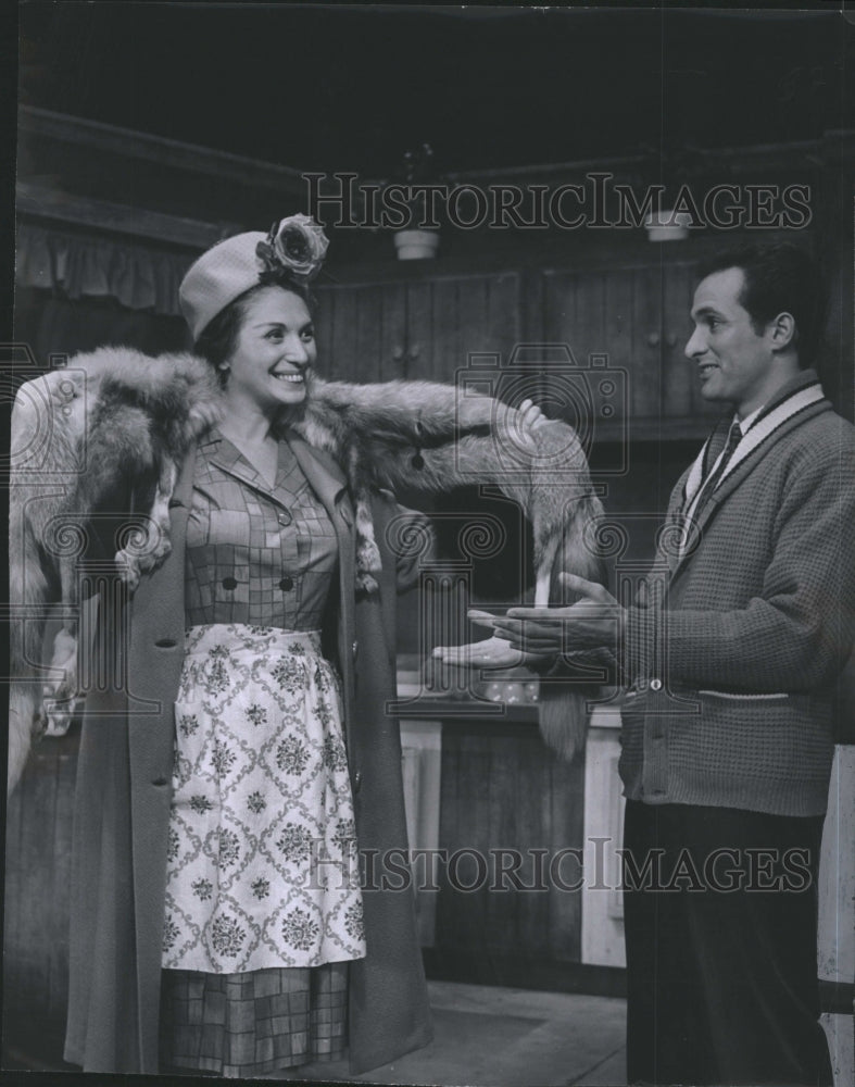 1962 Press Photo Actor Larry Kert and Actress Fritzi Burr.- Historic Images