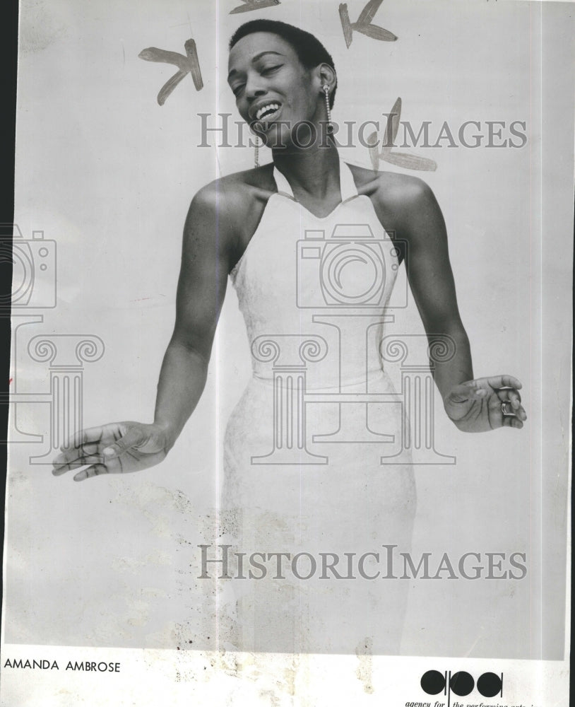 1952 Press Photo Singer Amanda Ambrose on &quot;Harry Belafonte Show&quot;- Historic Images