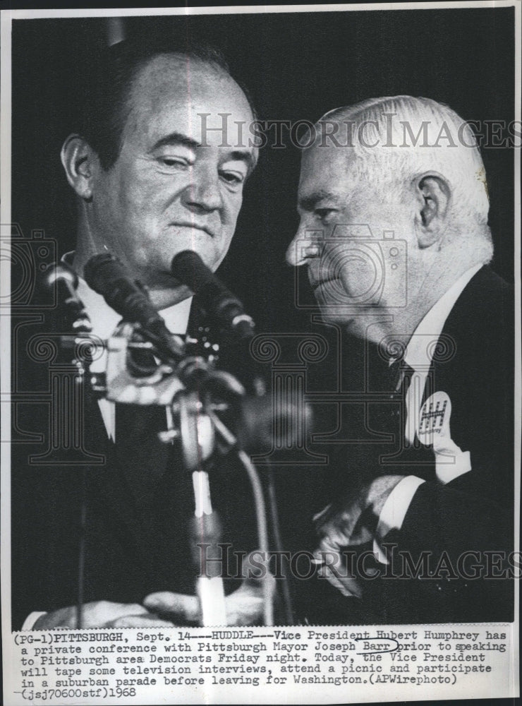 1968 Press Photo V. P. Hubert Humphrey and Pittsburgh Mayor Joseph Barr- Historic Images