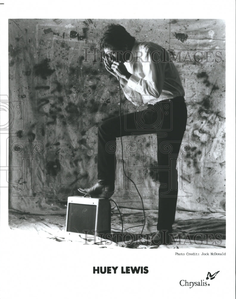 Press Photo A picture of Huey Lewis