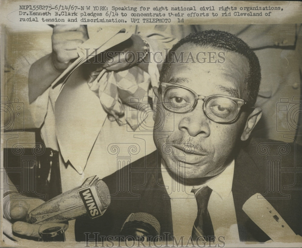 1967 Press Photo Dr. Kenneth Clark Pledges To Rid Cleveland Of Racial Tension- Historic Images