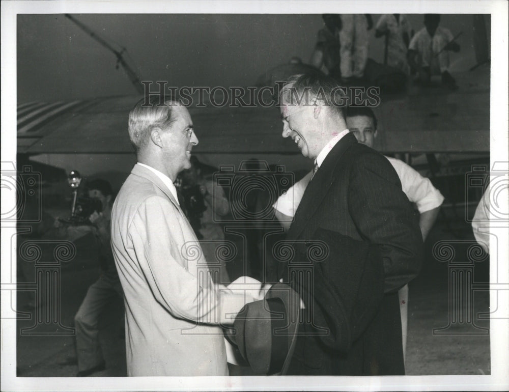 1943 Press Photo Vice President Henry Wallace Panama Edwin Wilson Ambassador- Historic Images