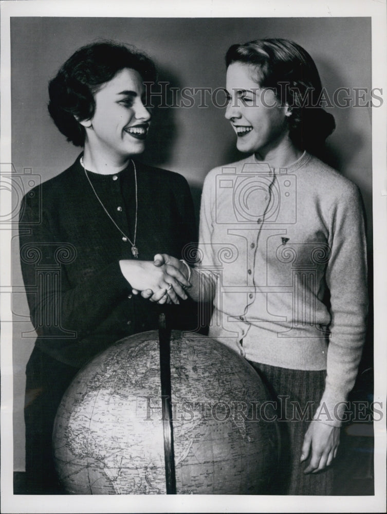 1953 Press Photo Mary Churchill and Mary Louise Eisenhower- Historic Images