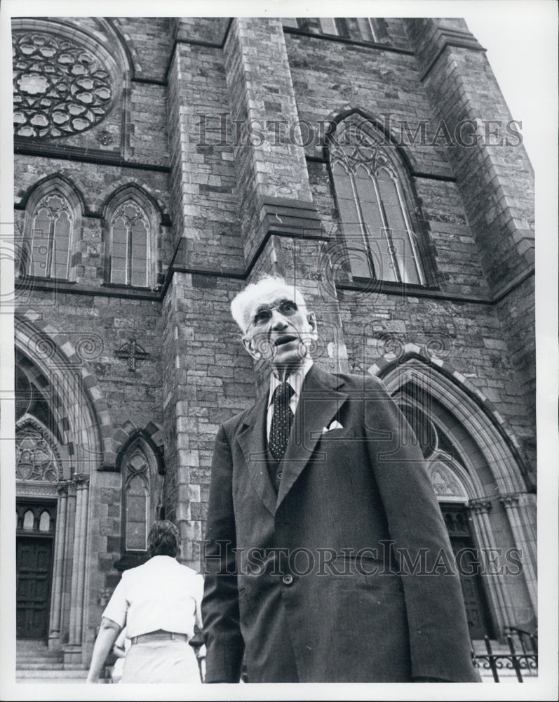 1978 Press Photo John W. mcCormack U.S. House Rep. outside the Cathedral.- Historic Images