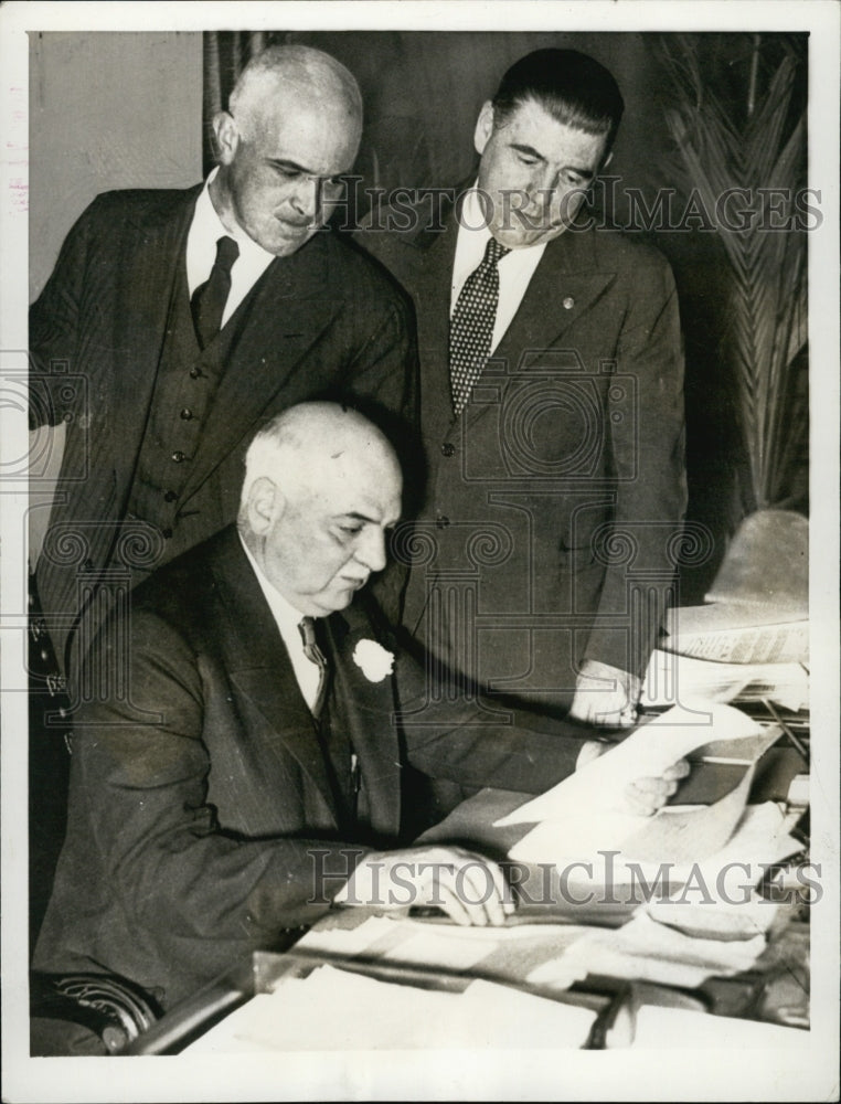 1934 Press Photo Thomas G. Plant, President of Waterfront Employers, Joseph Ryan- Historic Images