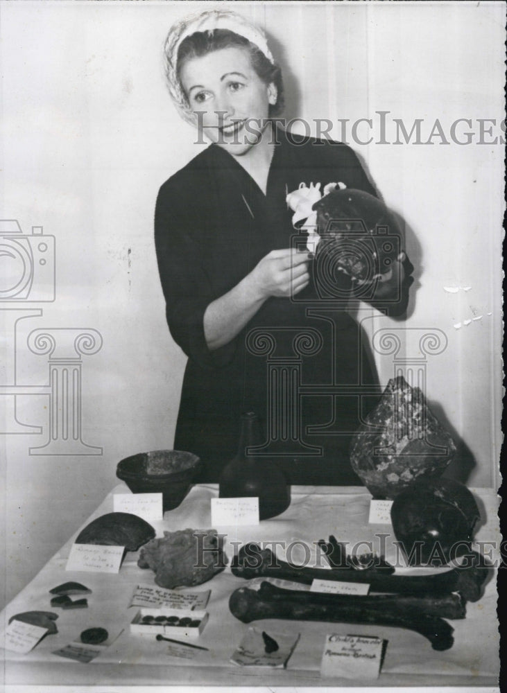 1952 Press Photo Britain&#39;s only cave woman Mrs. Olive Hodgkinson- Historic Images