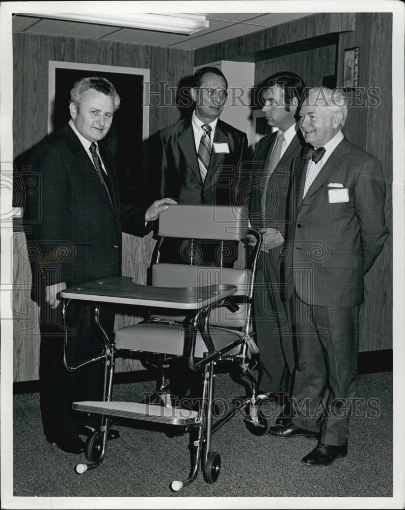 1972 Press Photo Eugene Sullivan Milton Greenblatt Robert Boyle Groton Hospital- Historic Images