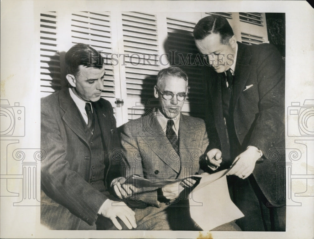 1950 Press Photo Doctors Develop Blood Substitute- Historic Images