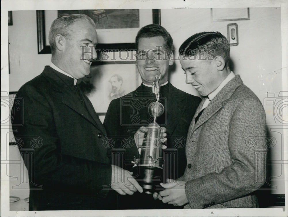 1941 Press Photo Fr Francis Burke Pastor Blessed Sacrament Church Fr R L Coyne - Historic Images