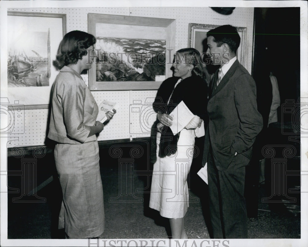 1958 Press Photo Mrs John Lorenz at North Shore Music Theatre- Historic Images