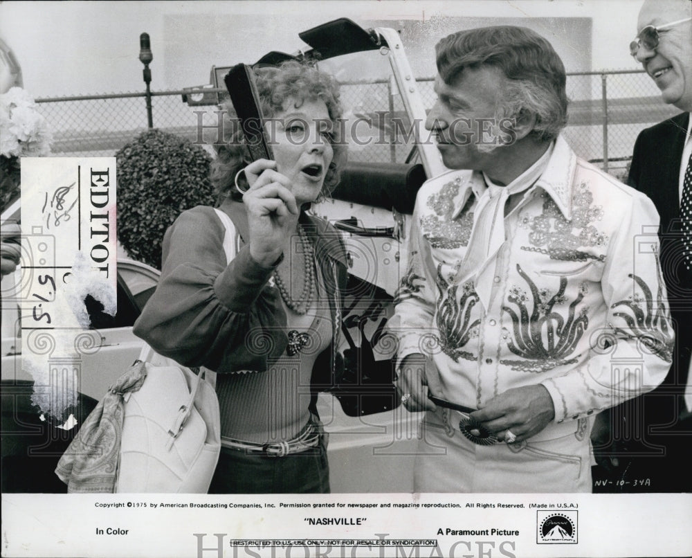 1975 Press Photo Barbara Baxley and Henry Gibson in "Nashville"- Historic Images