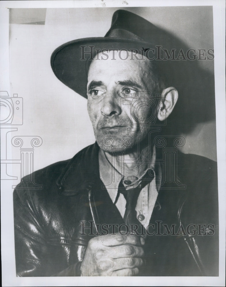 1951 Press Photo Otto Maynard Arrested By FBI For National Defense- Historic Images