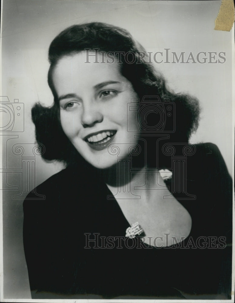 1950 Press Photo Actress Priscilla Gillette stars in &quot;Out of This World&quot; - Historic Images