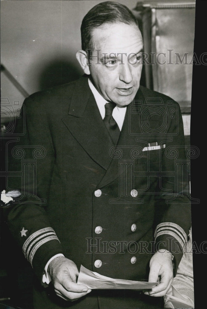 1954 Press Photo Lt Commander Bernard Solomon- Historic Images