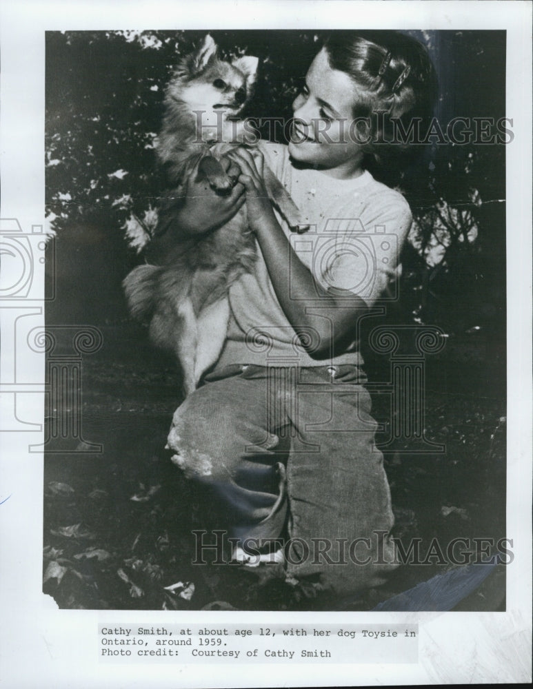 1959 Press Photo Cathy Smith at age 12 With "Toysie"- Historic Images
