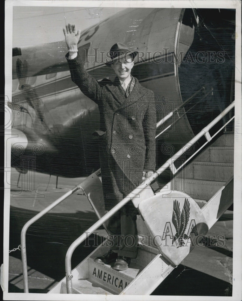 1950 Press Photo Chaplain Rev. Otto Meinardus Heads to NZ for New Job- Historic Images